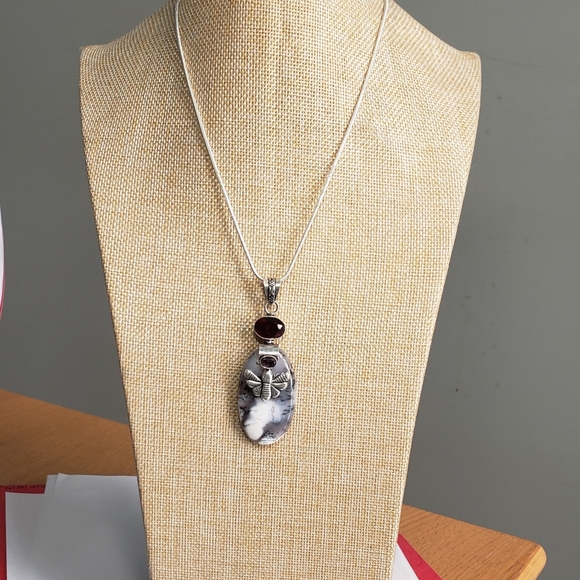 Garnet necklace, 925 silver dendrite opal garnet butterfly bee pendant necklace - Picture 3 of 14